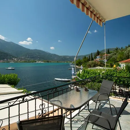 Gialos アパート *